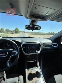 GMC Acadia